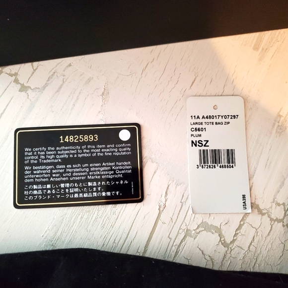 SOLD 💋💋💋11A CHANEL on the Road Shopping Tote - Picture 8 of 15